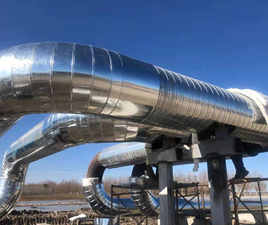 大慶圣泉集團(tuán)架空保溫管施工現(xiàn)場(chǎng)